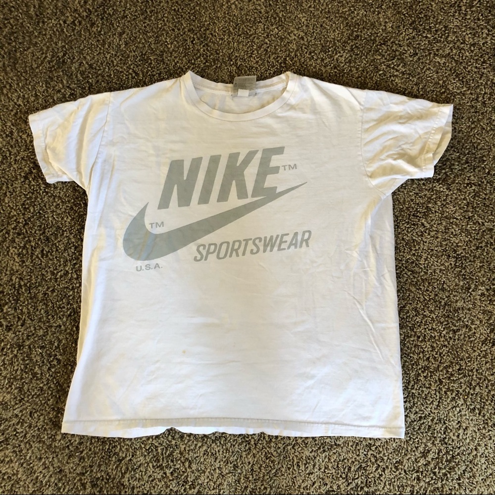 Vintage 90s Nike T-shirt